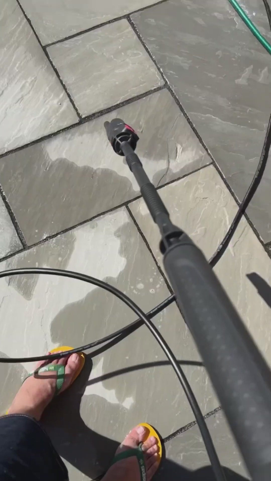 Bosch Universal Aquatak 135 Kit Corded Pressure washer 1.9kW video